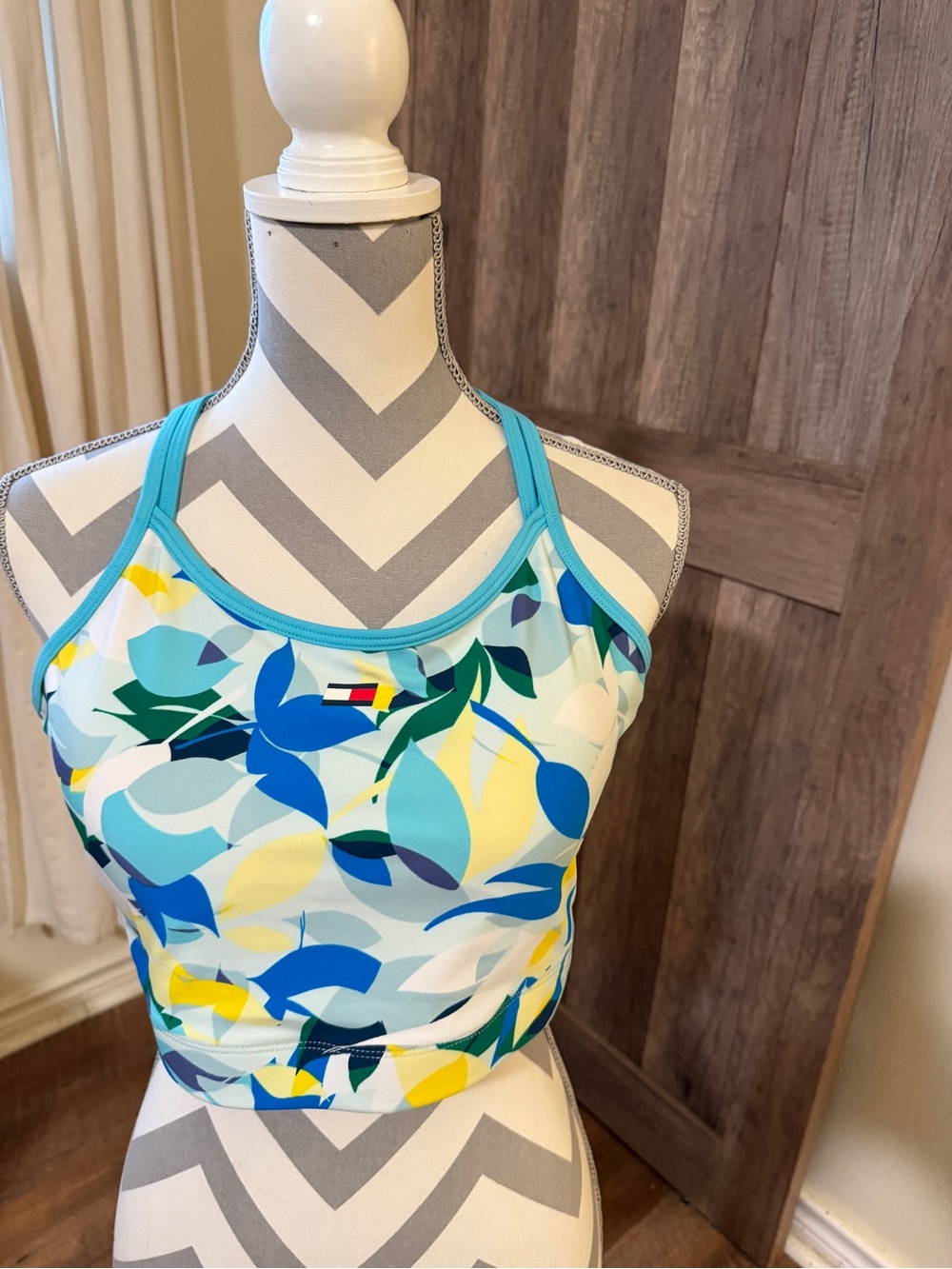 Tommy Hilfiger Sport XL Racerback Sports Bra Blue Floral Print Strappy Back swim